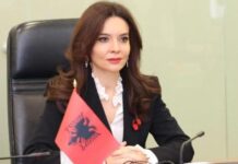 Ministrja Spiropali: Përgëzojmë studentët shqiptarë të Maqedonisë së Veriut për angazhimin qytetar për kërkesën e tyre për përdorimin e gjuhës shqipe në përputhje me të drejtat e garantuara nga Kushtetuta