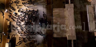 Berisha vazhdon të braktiset në protesta, një ‘grusht’ ithtarësh i shkojnë në tubimin para Kryeministrisë