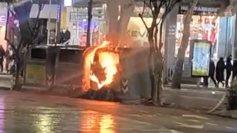 Akte vandale në rrugët e Tiranës  militantët e Berishës i vënë flakën koshit të mbeturinave