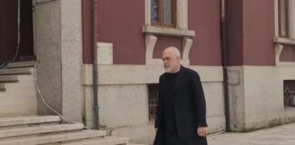 Projekti TID në Durrës/ Familjet që do të shpronësohen takim me Ramën, kryeministri mbërrin në bashki