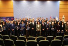 Ambasada Amerikane: SHBA e përqendruar në bashkëpunimin me Shqipërinë për të luftuar kriminelët