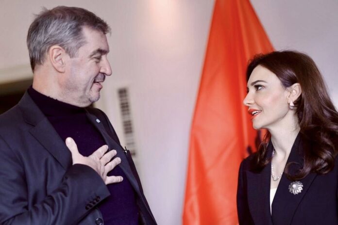 633756895_1464008255091604_8104454129040568531_n