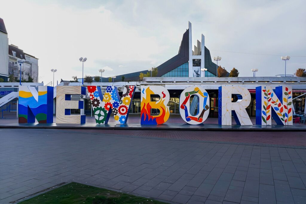 Pavarësia e Kosovës  18 vjetori i ndarë mes Prishtinës dhe kërkimit të drejtësisë në Hagë