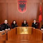 Mungesa e anëtarit të 9-të që “detyroi” barazimin në Gjykatë Kushtetuese: Vendi i Elsa Toskës bosh prej 17 muajsh, zvarritja në kuvend