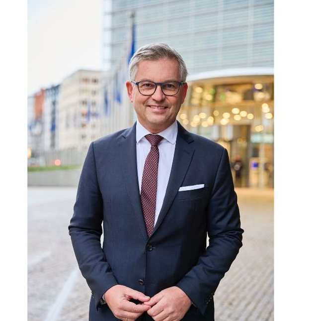 reforma-ne-drejtesi-ka-ndihmuar-sfidat-europiane-anetaresimi-ne-be-komisioneri-i-ke-shqiperia-eshte-ne-rrugen-e-duhur-per-te-arritur-objektivin-e-vitit-2030-perpjekjet-duhet-te-vazhdojne