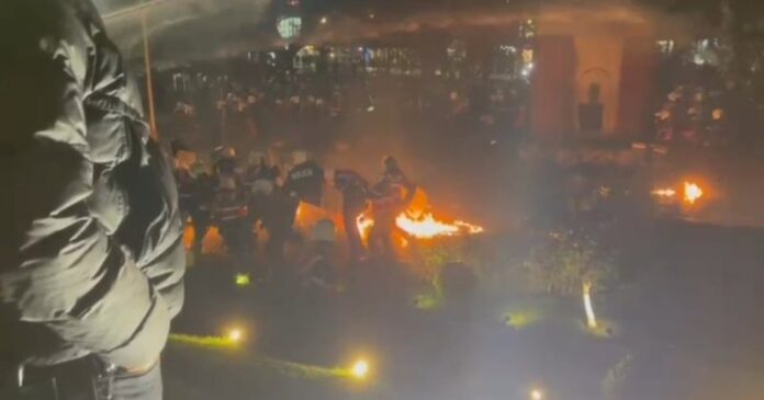 -800-0-04c44140e3f978a36a6b1132d7b3014d