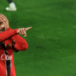 Barcelona fton Muriqin në sfidë me Levandovskin, sulmuesi shqiptar reagon në rrjetet sociale