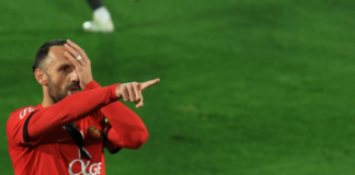 Barcelona fton Muriqin në sfidë me Levandovskin, sulmuesi shqiptar reagon në rrjetet sociale