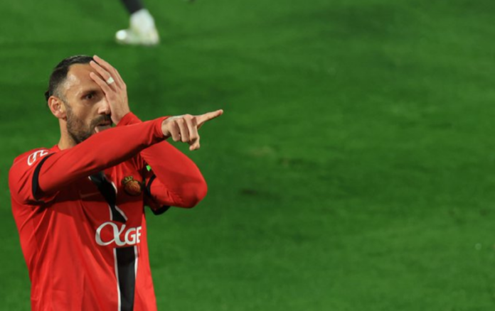 -800-0-0e1118d6b11c4f8fc3facf7b75d0af96