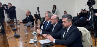 Mblidhet Komisioni i Reformës Zgjedhore, PD ulet sërish në tryezë me PS. Zbulohen emrat e ekspertëve nga të dyja palët