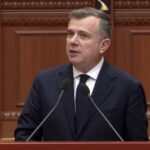 Taulant Balla: Ndalimi i rrjeteve sociale për fëmijët nën 16 vjeç është domosdoshmëri