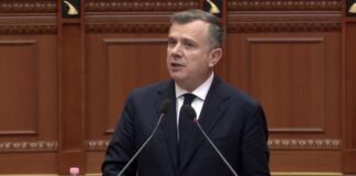 Taulant Balla: Ndalimi i rrjeteve sociale për fëmijët nën 16 vjeç është domosdoshmëri