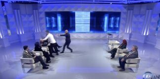 VIDEO/ Plas grushti në studio, Berat Buzhala godet Albatros Rexhajt. Ndërhyn Blendi Fevziu