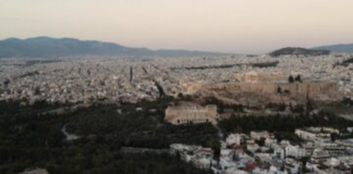 Greqi, qiratë dalin jashtë kontrollit