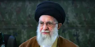 Lideri suprem i Iranit paralajmëron SHBA: Përpjekjet për ndryshim regjimi do të dështojnë