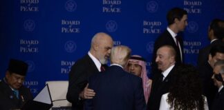 “Rama ka në xhep ‘kartën e djeshme’ të SHBA dhe të Trump” – gazetari: Protesta? Nëse dhuna përshkallëzohet, i faturohet…