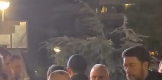 VIDEO/ Shkëlzen Berisha nuk i ndahet Arjan Ndojës