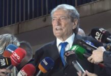 Berisha flet pas protestës: U hodh gaz dhe në selinë e PD, i vraftë ZOTI