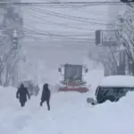 Reshje të dendura dëbore në Japoni, të paktën 45 të vdekur