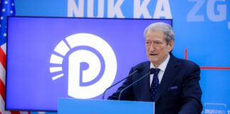 Berisha shfrenon fantazinë: Rama kishte përgatitur ekzekutimin e protestuesve paqësorë! Katër prej tyre u qëlluan nga snajperët