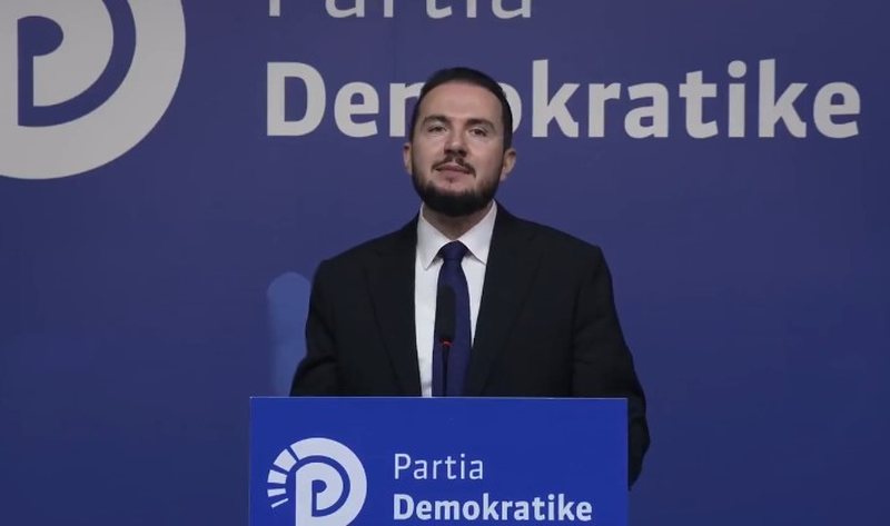 Ervin Salianji i përgjigjet Berishës  PD nuk është pronë private  Kontributi im  sakrifica që kam si pakkush janë publike dhe të njohura