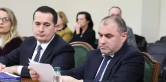 “Të fortët e Ballukut kërcënuan dëshmitarët”, prokurori Prençi përgënjeshtron Gaz Bardhin