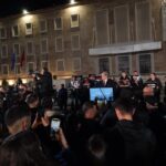 LAJMI I FUNDIT/ Zbulohet grupi i zjarrit të PD-së në protestë! Berisha tha protestë paqësore, por ata janë gati për dhunë (FOTO)