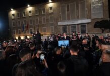 LAJMI I FUNDIT/ Zbulohet grupi i zjarrit të PD-së në protestë! Berisha tha protestë paqësore, por ata janë gati për dhunë (FOTO)
