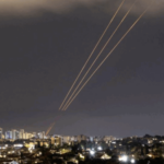 Irani nis hakmarrjen, dëgjohen sirena alarmi në disa qytete të Izraelit