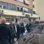 Sali Berisha mbërrin në SPAK për masën “detyrim paraqitje”