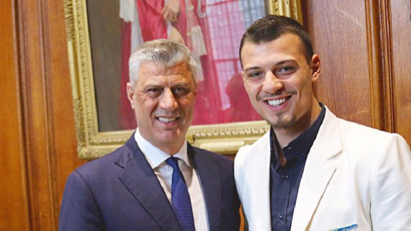 Prokuroria kërkoi 45 vite burg për të atin  reagon djali i Hashim Thaçit