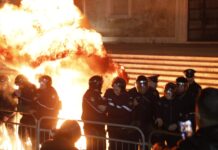 Protesta e opozitës, raportohet 31 persona të shoqëruar nga policia