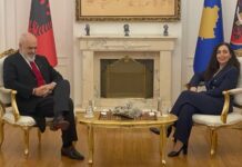 FOTOLAJM/ Rama takohet me Presidenten Vjosa Osmani
