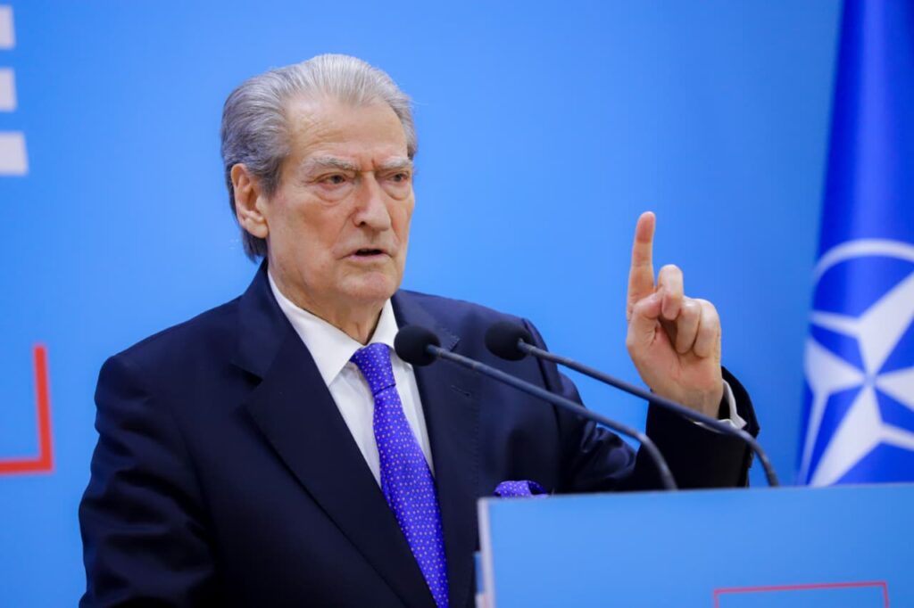 Berisha  Nuk do ta votojmë ndryshimin e propozuar në nenin 242 për pezullimin e funksionarëve publik