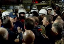 Po shoqëronin militantët e Berishës, Noka dhe Këlliçi dhunojnë e shajnë policët pranë xhamisë së Namazgjasë: Ik ore shk*rdhatë