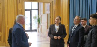 “Rinia ka nevojë për ura konkrete bashkëpunimi”, deputeja Mila takim në Prishtinë me deputetin e AAK-së Tahirin