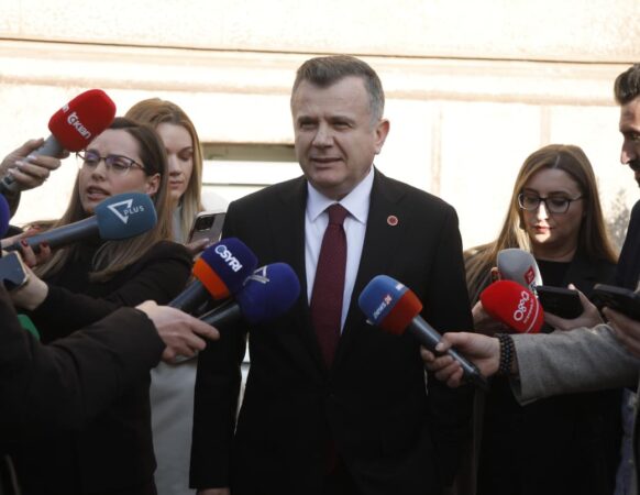 Përfundon mbledhja e Këshillit të Imuniteteve për Ballukun  Balla  Pezullimi është i mjaftueshëm