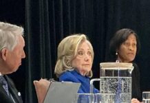 Ndërpritet dëshmia e Hillary Clinton për Epstein, del fotoja e papërshtatshme nga Dhoma e Përfaqësuesve