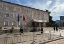 Opozita në protestë pa fjalime/ Zbulohen skenarët e revoltës së PD