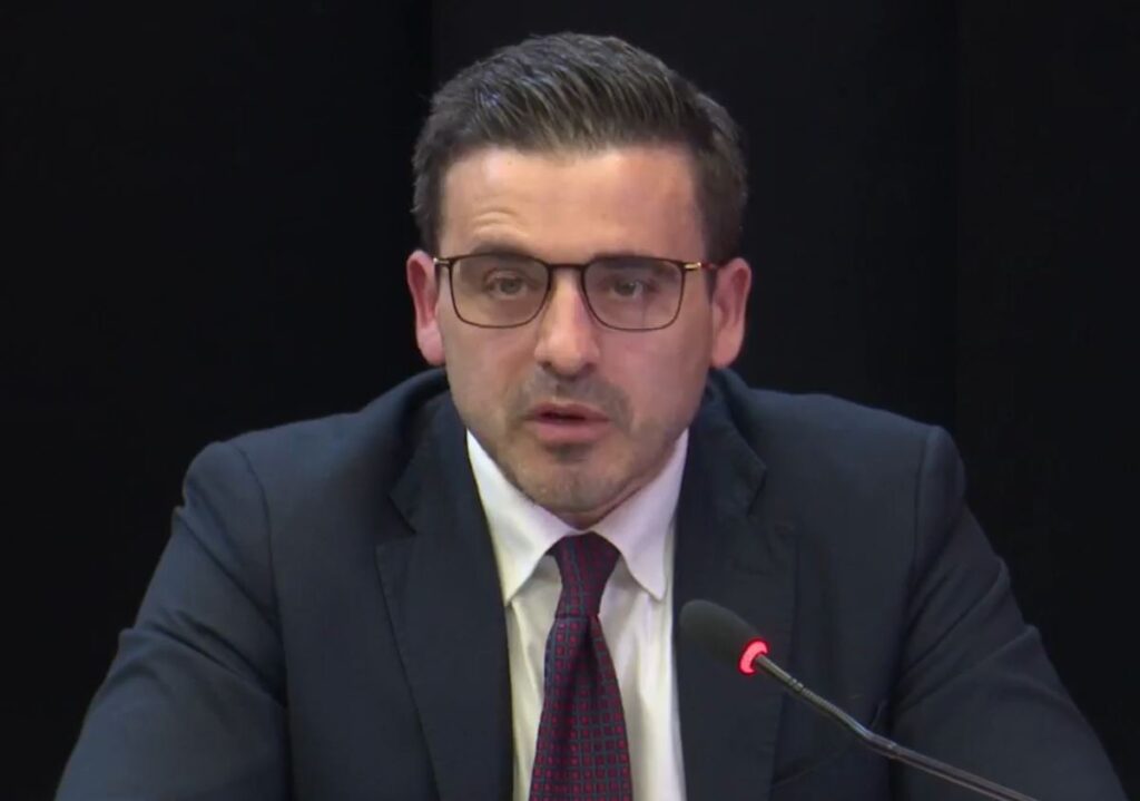 Bllokimi i juglindjes  aksi Librazhd Përrenjas  Kreu i Doganave  Ja dy pikat kufitare që do të përdoren