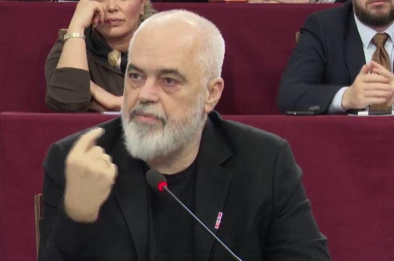 Pezullimi i ministrave  Rama  Boshëllëku është në trutë e atyre që nuk morën vendim  Është skandaloze