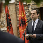 Kurti si rrallë herë reagon për “Shtëpinë e Verdhë”: UÇK nuk ka bërë trafik organesh, shpikje e Serbisë