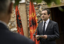 Kurti si rrallë herë reagon për “Shtëpinë e Verdhë”: UÇK nuk ka bërë trafik organesh, shpikje e Serbisë