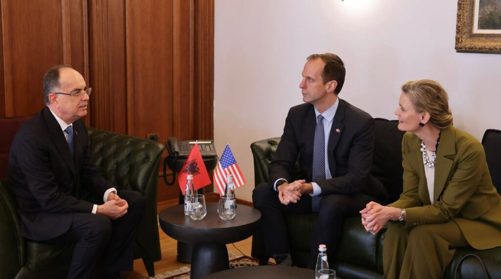 Begaj në takim me zyrtarët e Lartë të SHBA ve  Presidenti  Bashkëpunim drejt forcimit të së drejtës