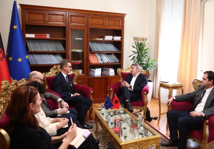 awefafgsegsrgsrgse (1)