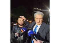 Berisha shfrenon imagjinatën: Nga çadrat-pistoletë te snajperët, akuzat fluturojnë