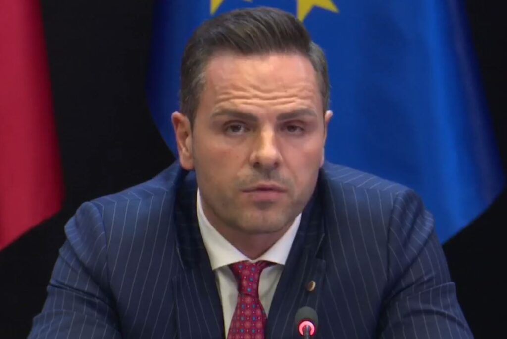 Bllokimi i rrugës Librazhd Përrenjas  kreu i ARRSH zbardh vendimet për ndërhyrjen emergjente