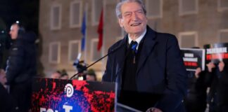 “10 shkurti dita e kryengritjes tonë…”/ Berisha flet nga foltorja: Zëri ynë tronditi në themel regjimin