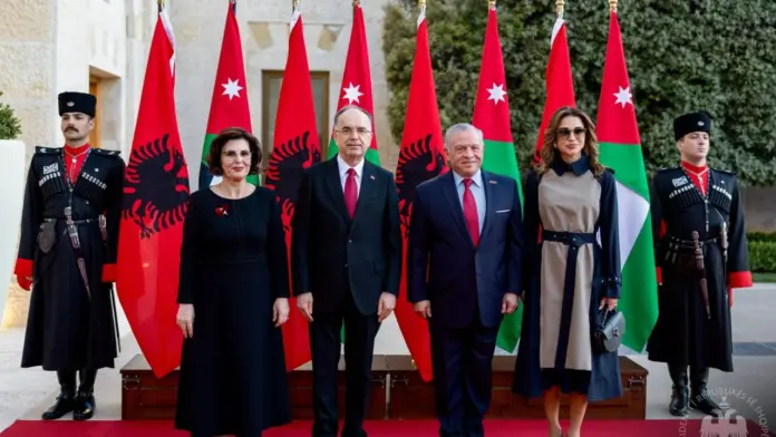 eec8c1b7-a397-465b-b76e-40a1e00dc8e0_sd