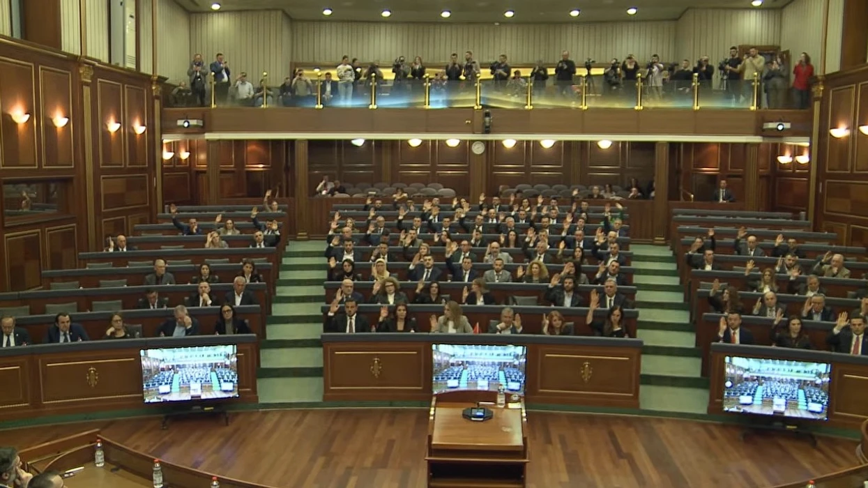 Kuvendi i Kosovës miraton rezolutën në mbrojtje të ish-krerëve të UÇK-së